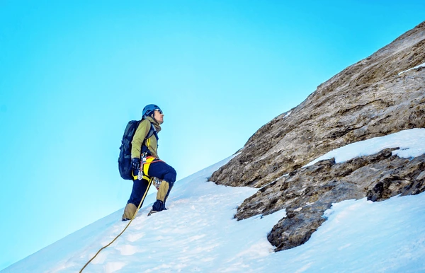 How Long Does It Take to Climb Everest? Complete Timeline